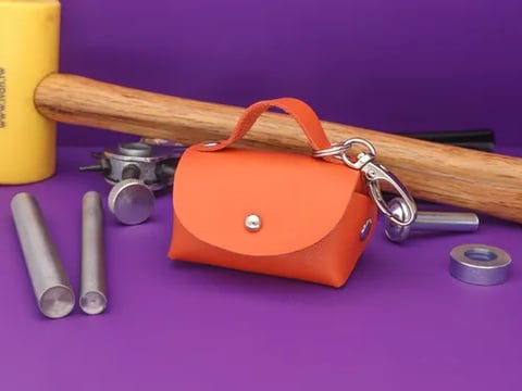 Link to Make your own poop bag holder out of nappa leather