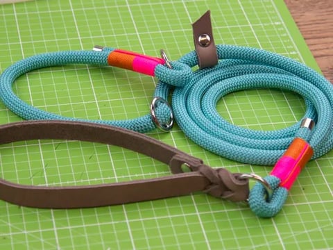 Link to Make a retriever dog leash with leather handle
